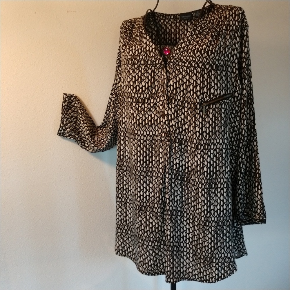 Westbound for Women Black and White Hi Low Tunic